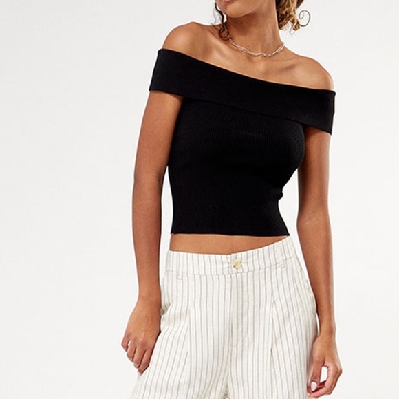 Kendall + Kylie NEW Black Ribbed Off the Shoulder Cropped Top Size Large - Picture 6 of 6